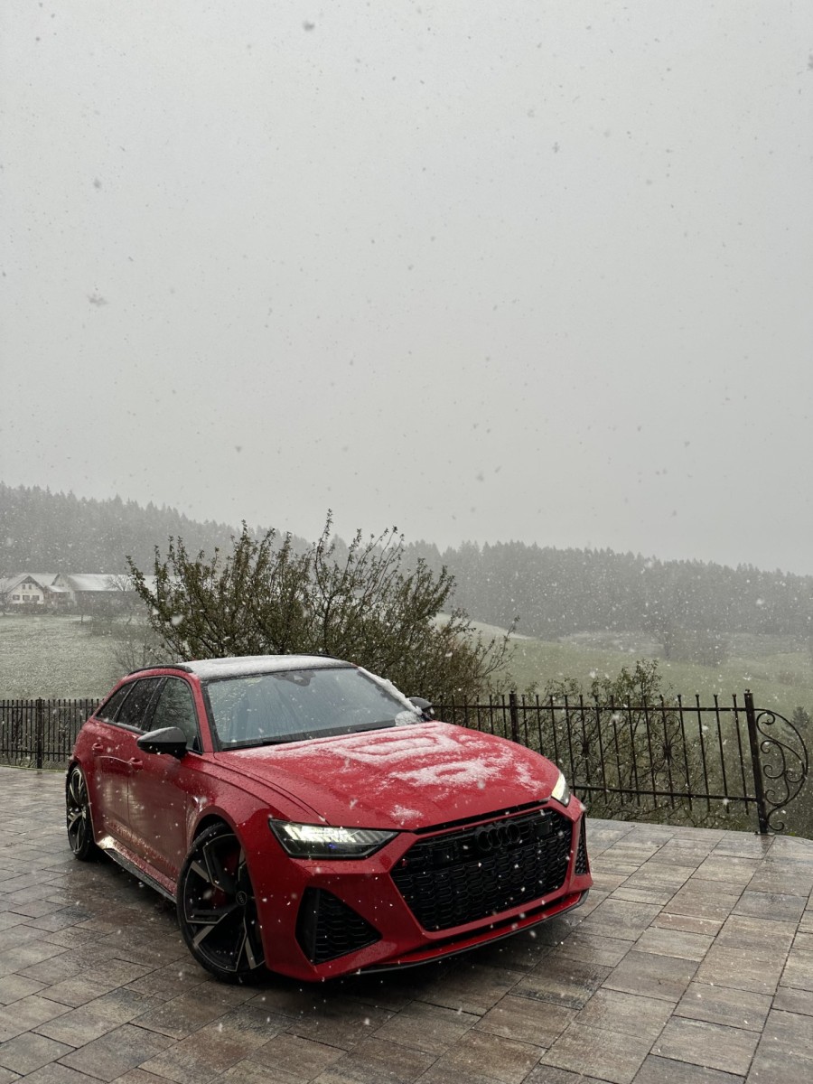 Car-Snowing